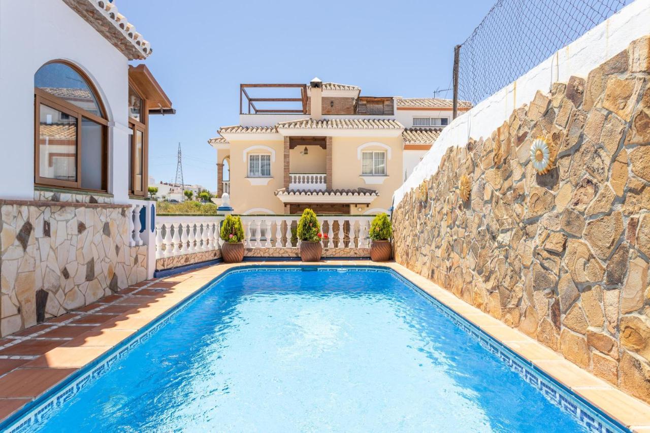 Apartamento Con Piscina Privada 内尔哈 外观 照片