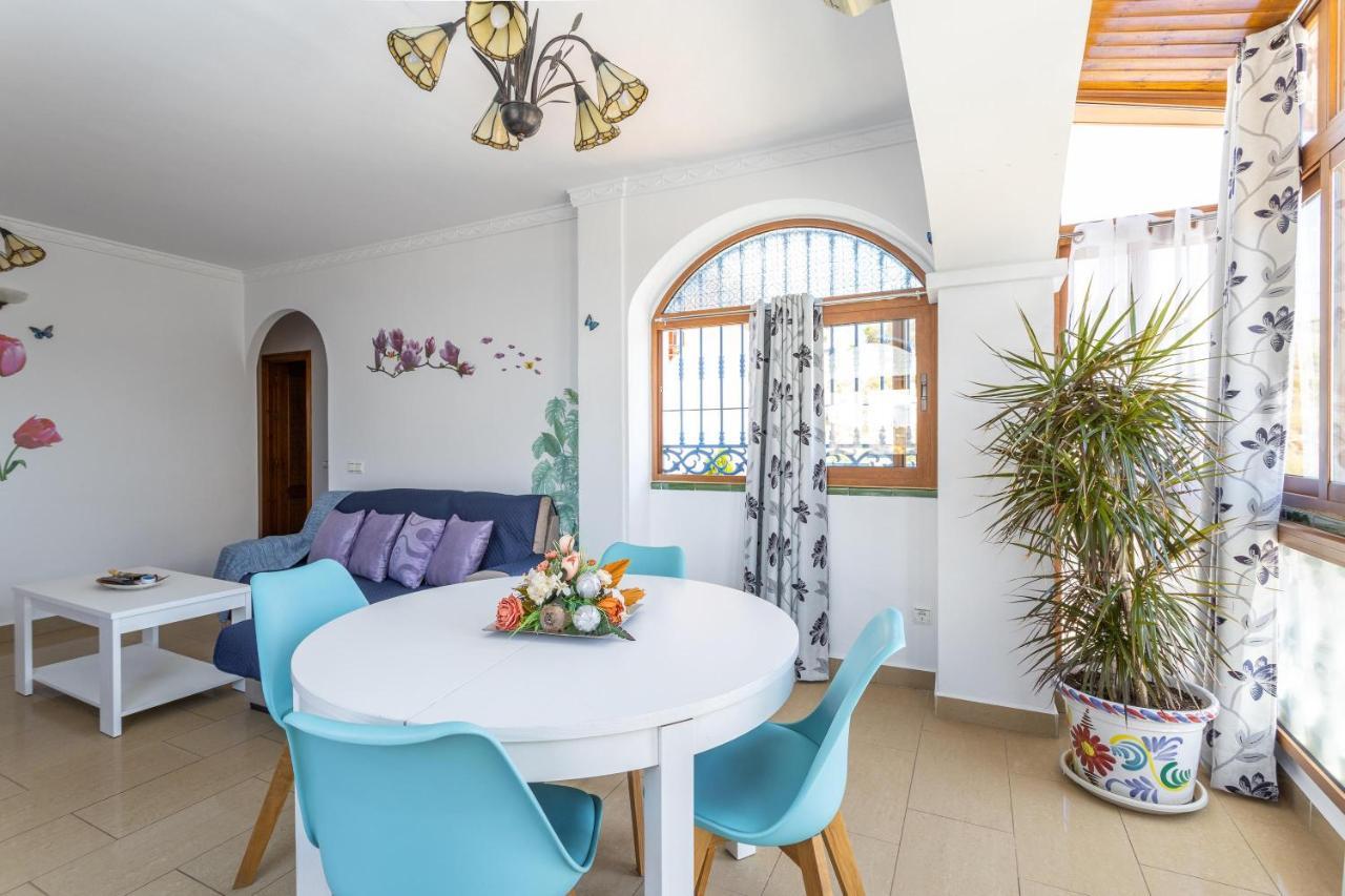 Apartamento Con Piscina Privada 内尔哈 外观 照片