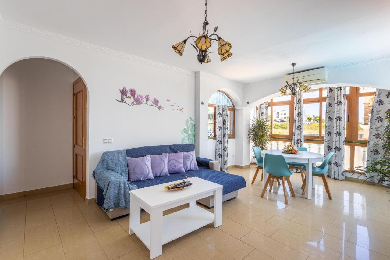 Apartamento Con Piscina Privada 内尔哈 外观 照片